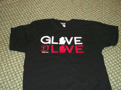 "Glove Love" Daytwa T-Shirt